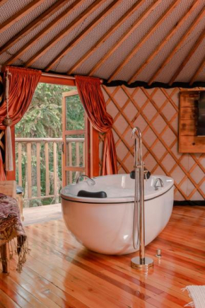 Solar do Oriente - Yurt Ecovillage